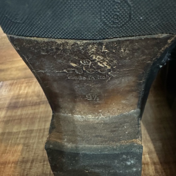 Gucci ankle boots with heel and zipper - Picture 9 of 9